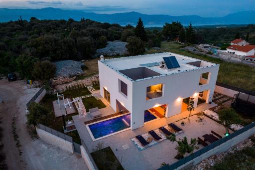 Luxury house Natanel - Housity