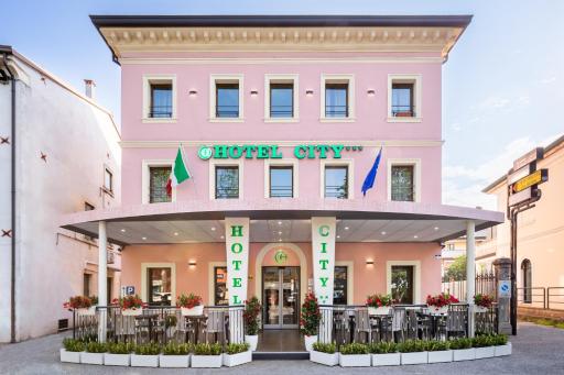 Hotel City Verona - Housity