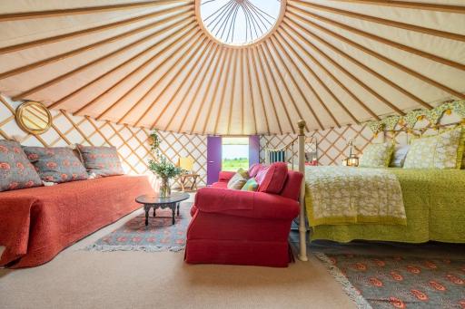 Luxury glamping in Constable Country - Valley View Yurt - Housity
