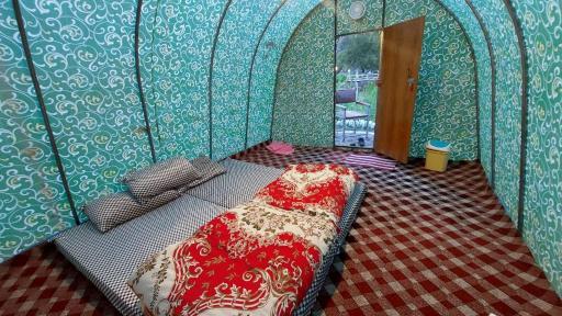 Royal Resort and Fish Farm - Housity