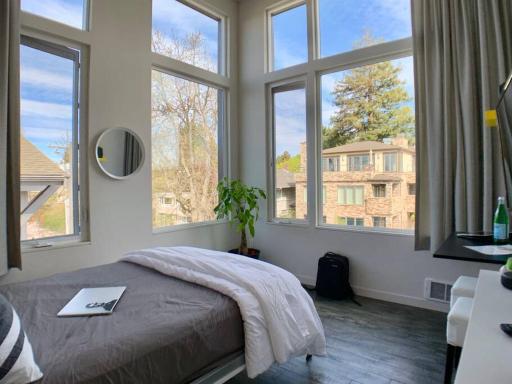 Lofty Studio Prime Cap Hill Area Mins to Downtown - Housity