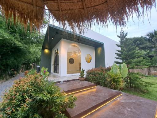 Baan Nai Baan Nok Resort - Housity