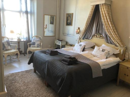 Strand Hotel - Housity