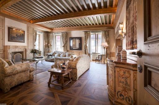Annecy Historical Center - 165 square meter - 3 bedrooms & 3 bathrooms - Housity