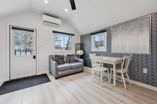 Luxe Lodges on Lake Erie - Housity