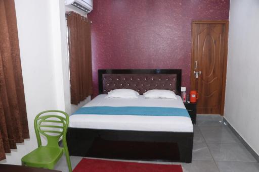 Hotel Crown Residency - Housity