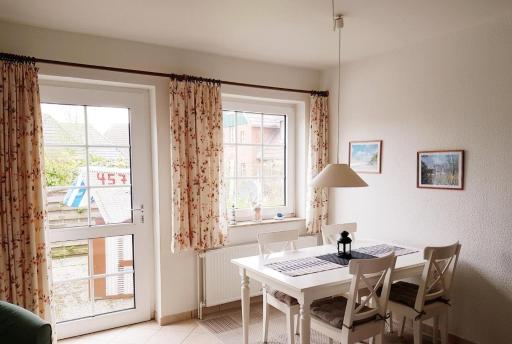Heckenrose-5-EG-rechts - Housity