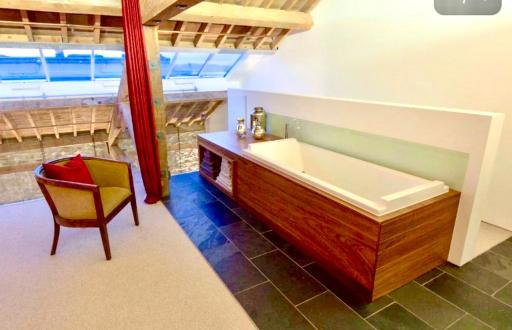Royal William Yard Apartments - Large and Luxurious with Free Parking - Housity