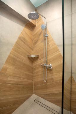 The Frogs_Guest House - Housity