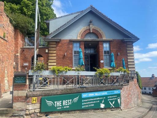 The Rest Hotel - Housity