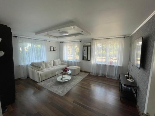 BEST HOLIDAY HOME - Housity