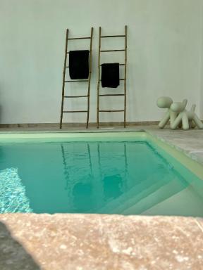 Manoir Les Feuillantines Piscine & Spa - Housity
