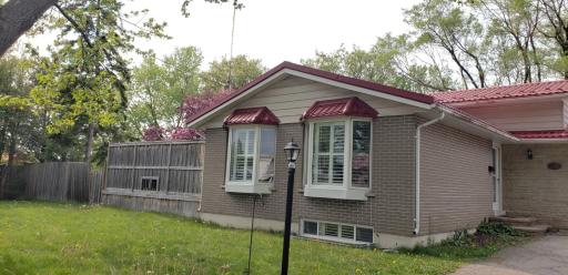 Bungalow with cozy 4 bedrooms on a Large property Lot Late check-out - Housity