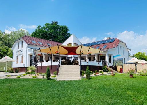 Tanyacsárda Panzió - Housity