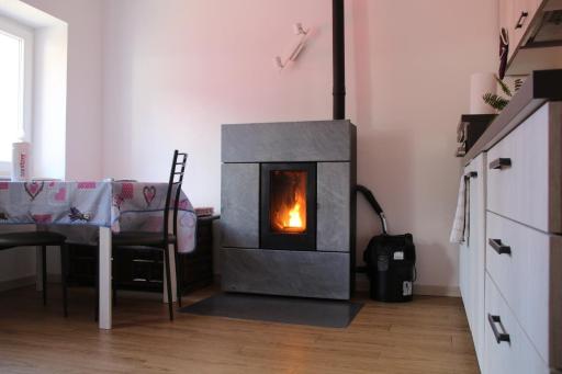 Airolo with private parking - Housity