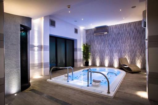 315 Bar & Restaurant - Housity