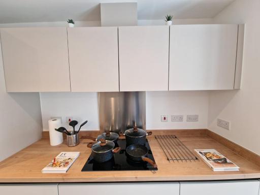 Blissful Room 2 - Housity