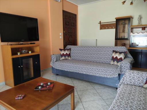Areti's Apartment in Agios Konstantinos - Housity