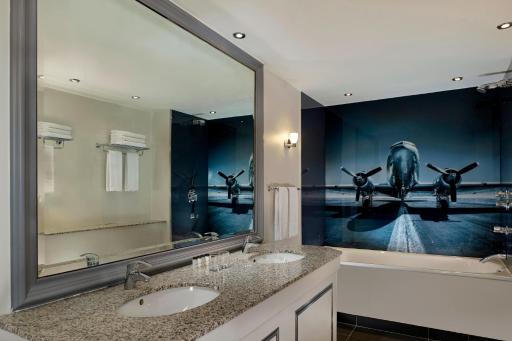Sheraton Heathrow Hotel - Housity