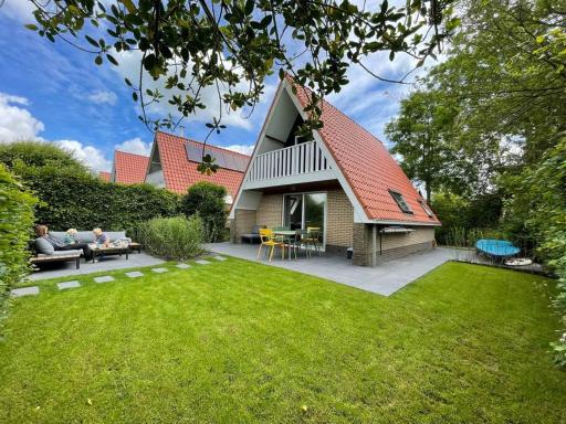 Vakantiewoning Sneekermeer, huur sloep of zeilboot mogelijk - Housity