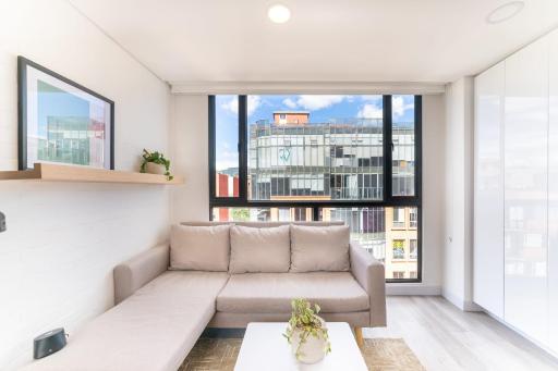 Designer Loft in Pasadena - Housity
