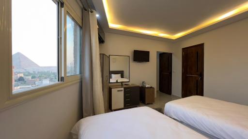 Pyramids tower inn - Hizvo