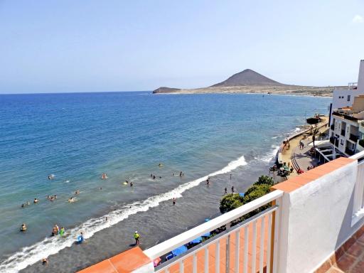 Apartamentos Medano - Atico Playa - Housity