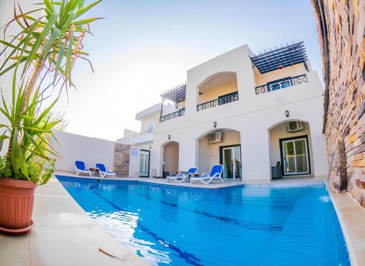 Royal Home Luxor Pool View - Hizvo