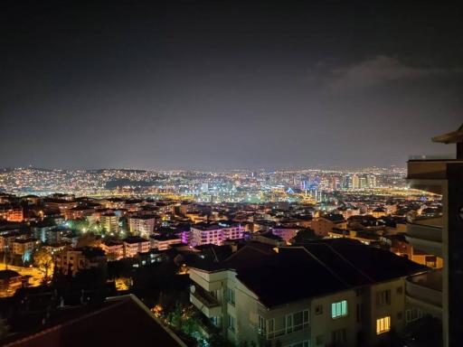 Şehir ve doğa manzaralı özel bahçeli lüx - Housity