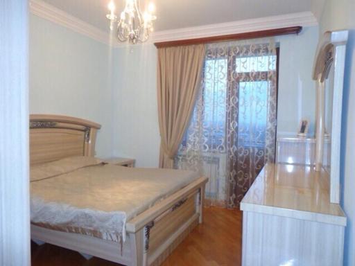 Трёхэтажный шикарный дом в Ереване - Housity