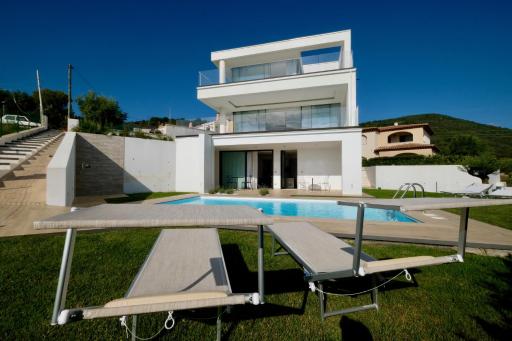 Villa Almata - Housity