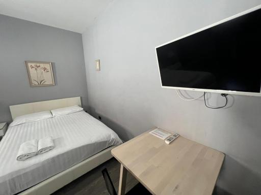 Petticoat Accommodations - Housity