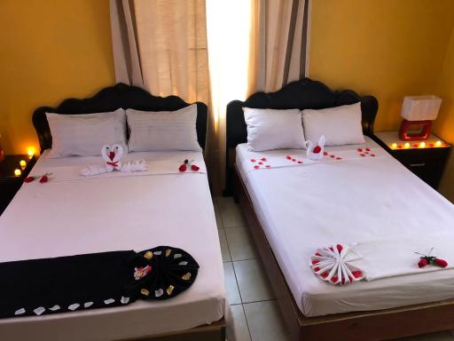 Pool house hotel - Housity