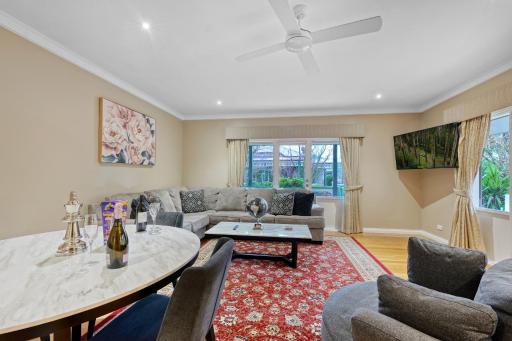 Wrenfield Cottages - Housity