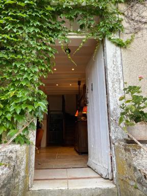 BB Ling Bellay - Housity