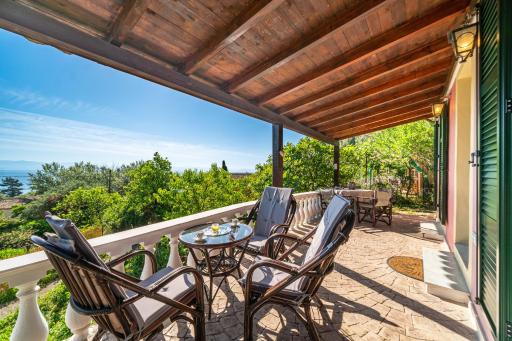 Tomazos Fay's House - Housity