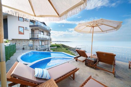 DOLPHIN BAY BOUTIQUE COMPLEX Sozopol - Housity