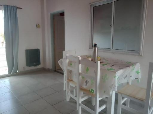 Alquilo depto 1 dorm en Zárate - Housity