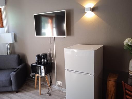 Ellivuori, Ellin Pooli 5 - Housity