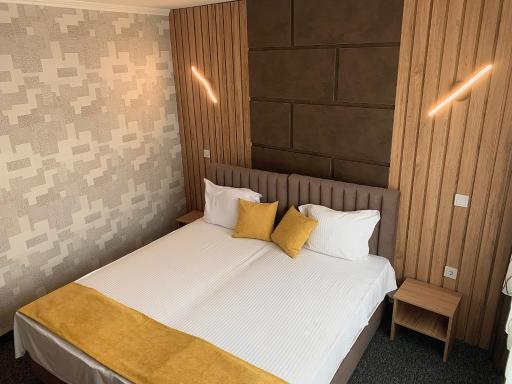 Hotel Trayana - Housity