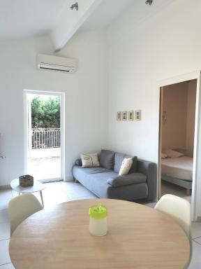 Charmant T2 avec extérieur au cœur du Vaucluse - Housity