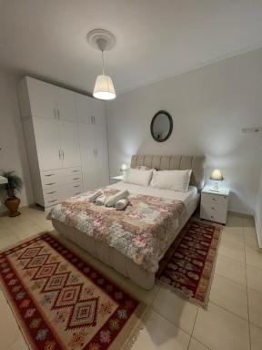 Meg’s Apartment - Hizvo