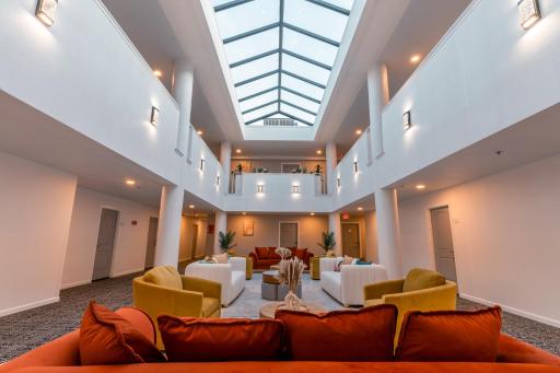Hotel Aluxor SFO, Sapphire Boutique Collection - Housity