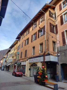 Chez Bernard - Housity