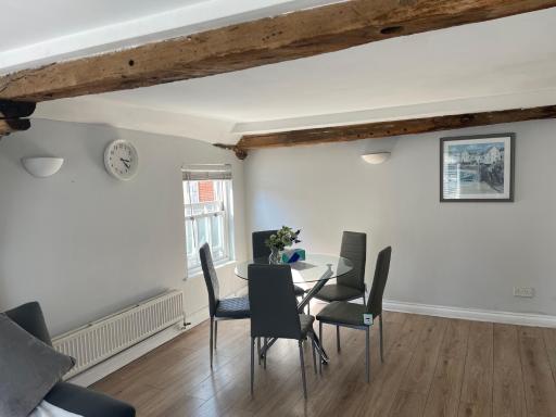 Colchester Town Duplex Apartment - Housity