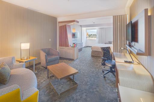Courtyard by Marriott Saltillo - Housity