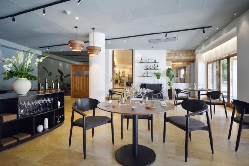 Hotel Puerta de la Luna - Housity