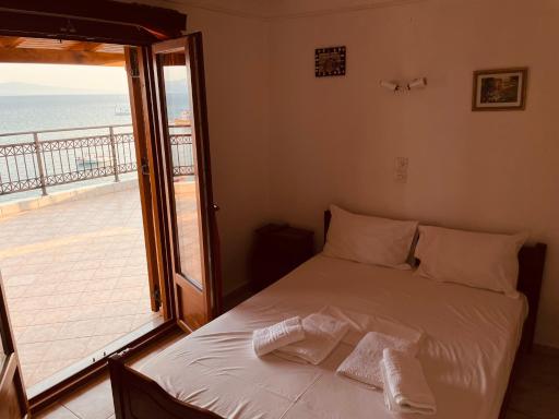 Delfinia Studios - Housity