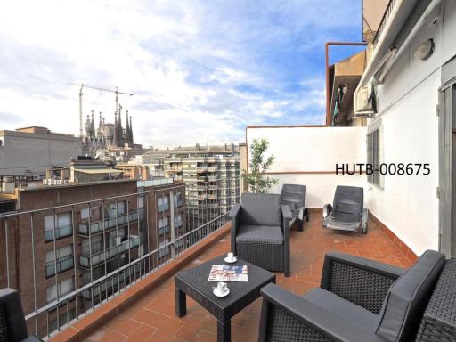 Sagrada Familia Penthouse - Housity