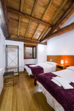 Casa D'Abaixo - Housity